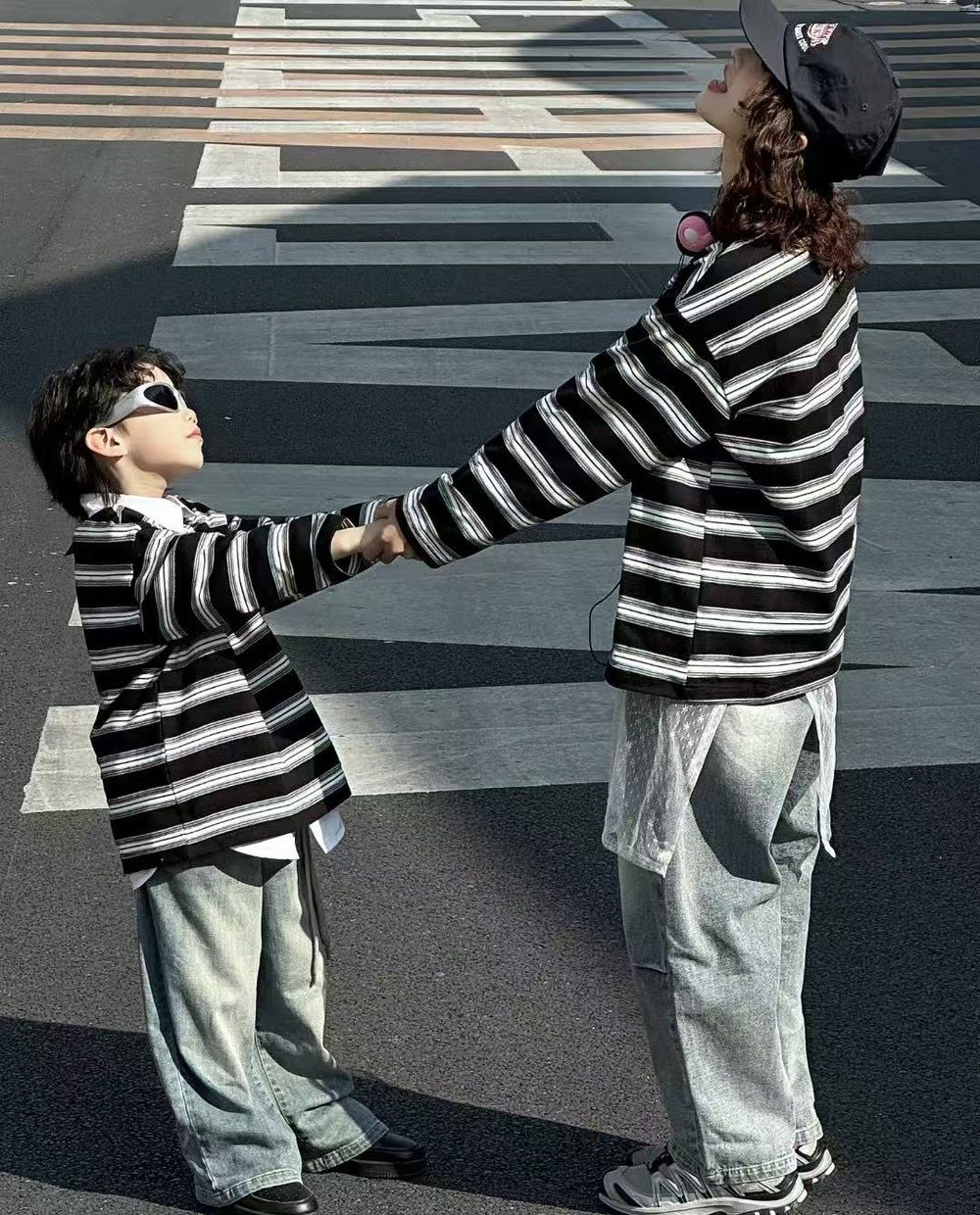 Wide Stripe Sweatshirt, Navy and white, kids, photo 6 of 10